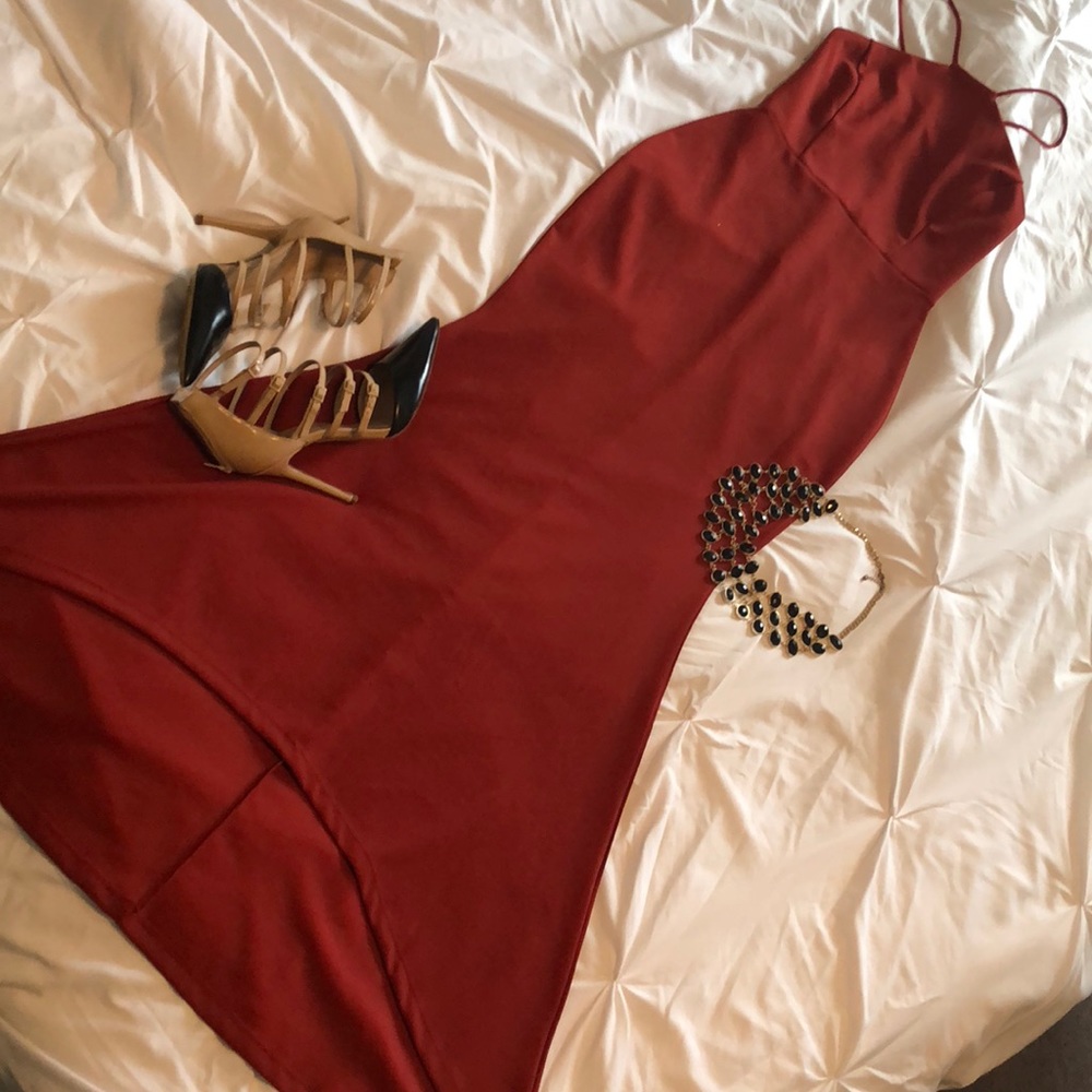 Red dress/gown
